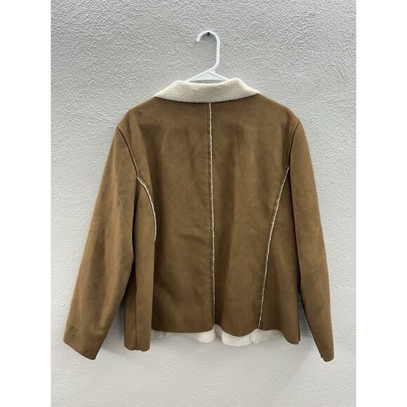 L.L. Bean Womens Jacket Size XL Petite Faux Suede Brown Button Up Sherpa Lined - Picture 11 of 15